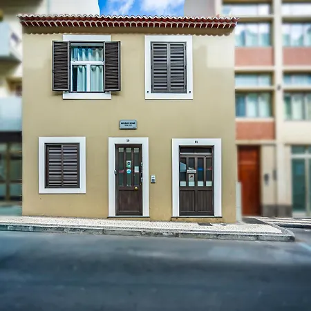 Апартаменты Holiday Funchal Center *