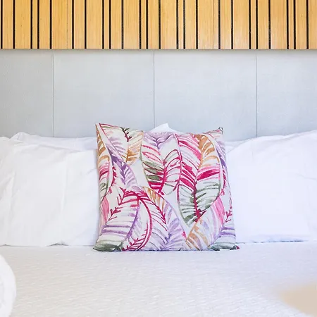 Holiday Funchal Center Апартаменты