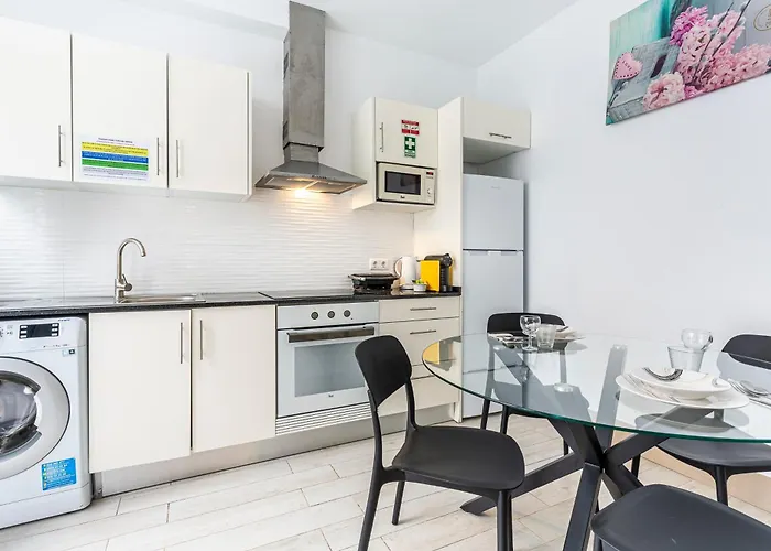 Holiday Funchal Center *